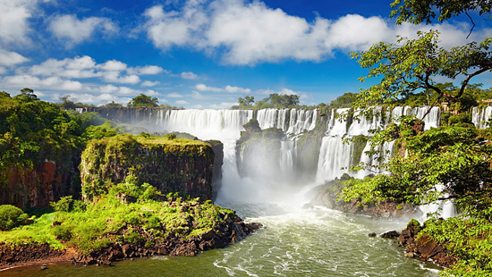 Visit iguazu falls with wanda mines